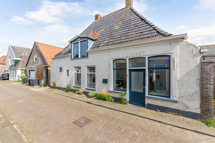 Oude Kerkstraat 2 in Arum