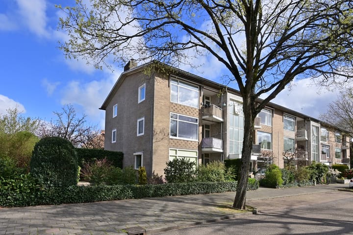 Oude Loosdrechtseweg 188 in Hilversum