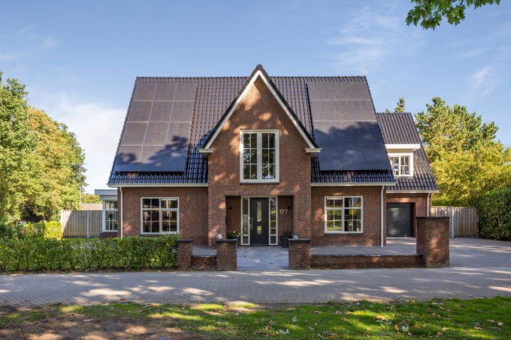 Oude Meerdijk 177 in Emmen