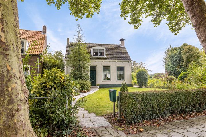 Photo of property Oude Rijksweg 26, 's-Heer Hendrikskinderen