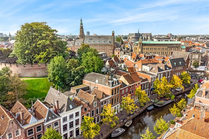 Oude Rijn 11 in Leiden