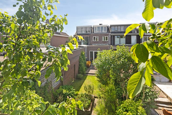 Oude Vlijmenseweg 52 in 's-Hertogenbosch