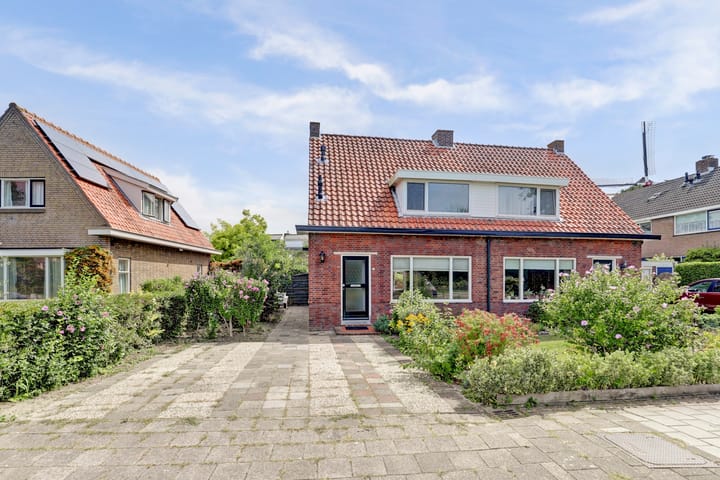 Oude Vlissingseweg 75 in Middelburg photo