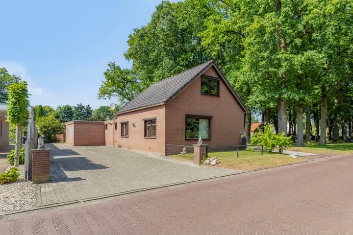 Oude Zuidbargerstraat 2 in Emmen