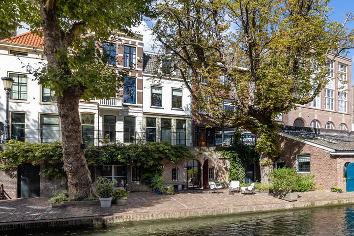 Oudegracht 381 in Utrecht