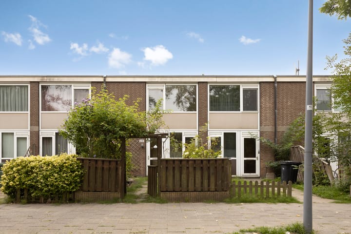 Photo of property Oudelandseweg 218, Hoogvliet Rotterdam