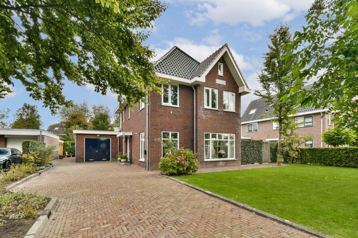 Photo of property Oudendijk 205, Dordrecht