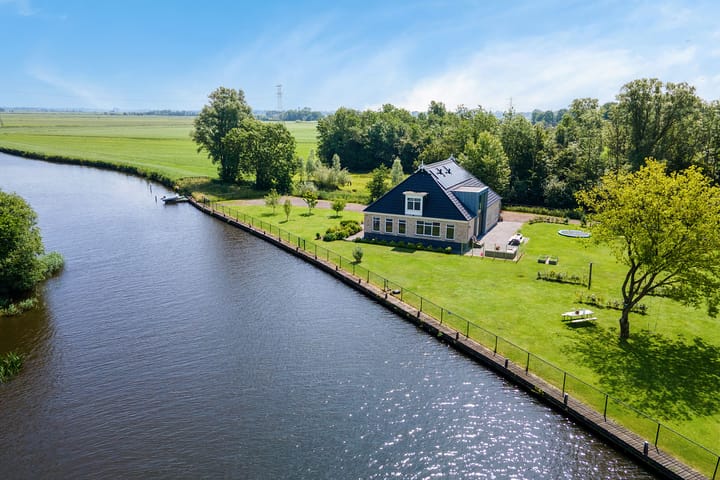 Photo of property Oudeschouw 8, Akkrum