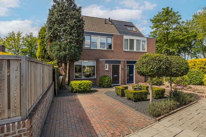 Oudeveen 101 in Veenendaal
