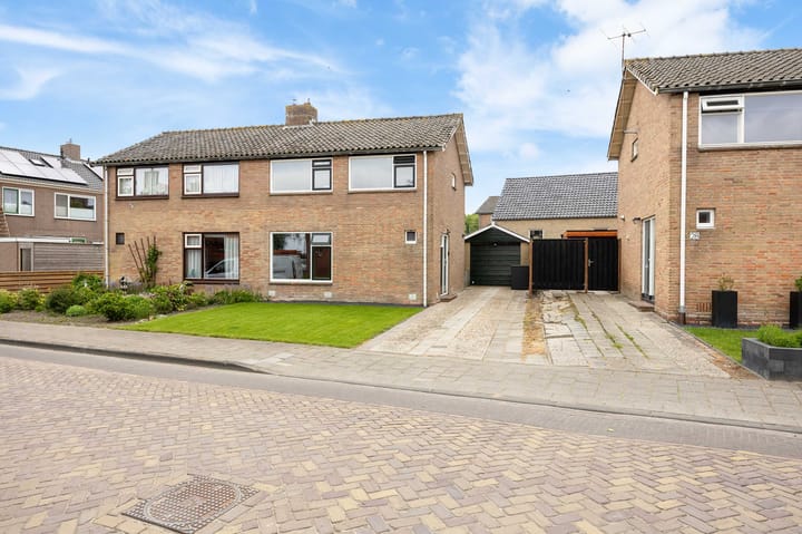 Photo of property Oudeweg 30, Eenrum
