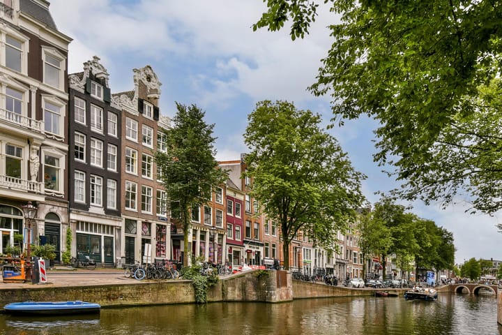 Oudezijds Voorburgwal 135-1 in Amsterdam