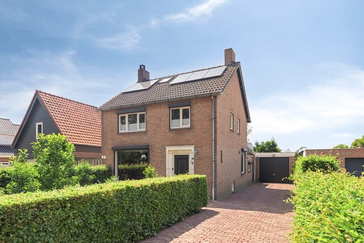 Oudlandstraat 2 in Lage Zwaluwe