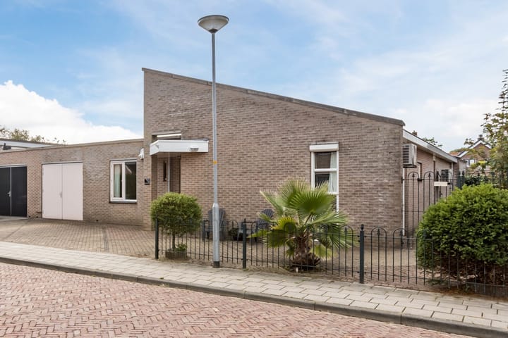 Outger Jacobszstraat 36 in Bovenkarspel