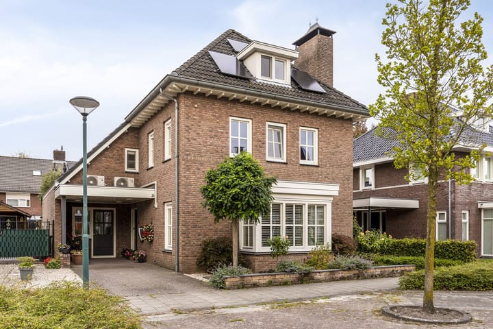 Ouverturelaan 4 in Beek en Donk