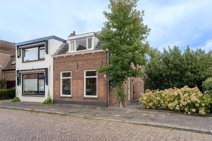 Overakkerstraat 129 in Breda