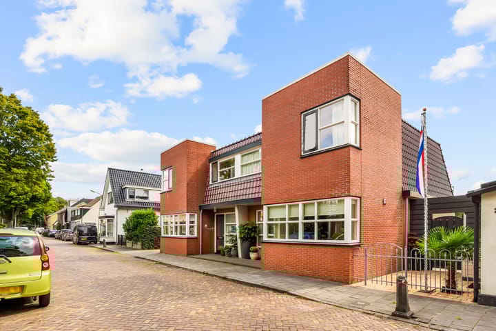 Overbildtweg 25 in Santpoort-Noord