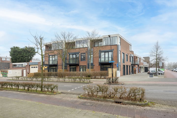 Overboslaan 12 in Beverwijk