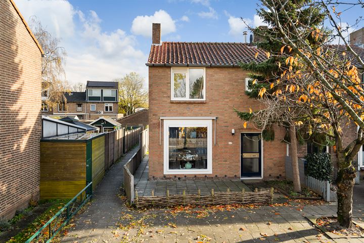 Overhandstraat 18 in Pernis Rotterdam