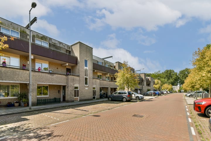 Overleg 100 in Amsterdam