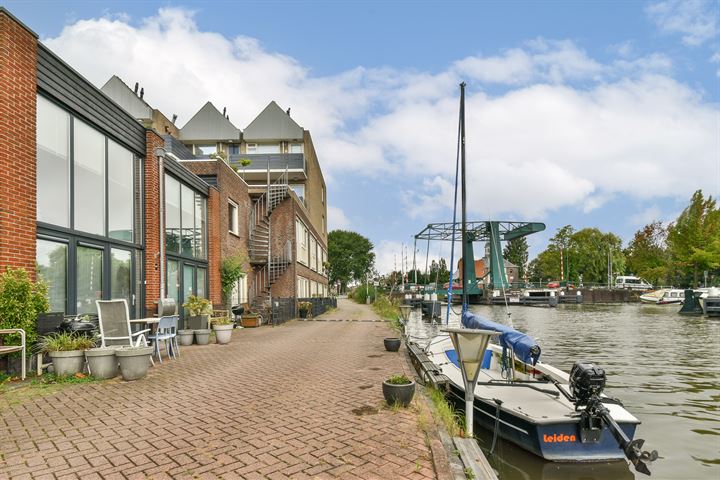 Overrijn 6B in Leiden