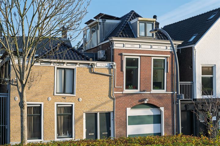 Overschiesestraat 62 in Schiedam