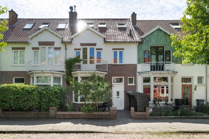 Overtonstraat 5 in Haarlem