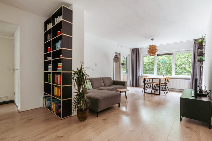 Overveenstraat 20 in Amsterdam photo