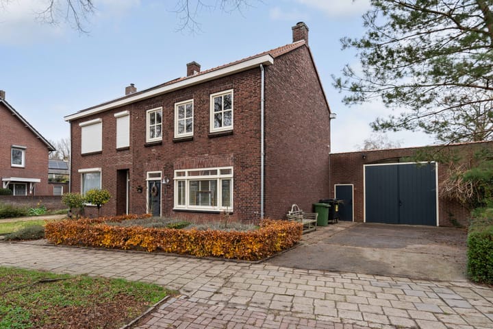 Overweertstraat 15 in Weert