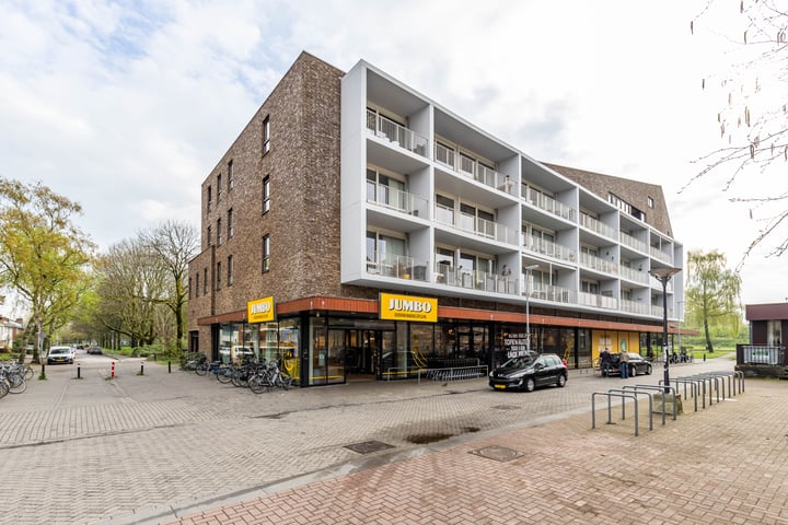 Overwinningsplein 5-13 in Groningen