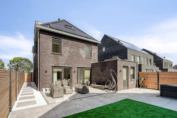 Photo of property Owen Chamberlainstraat 9, Almere