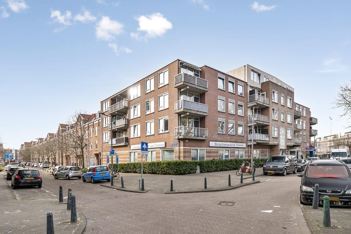 P.C.Hooftplein 37 in Rotterdam photo
