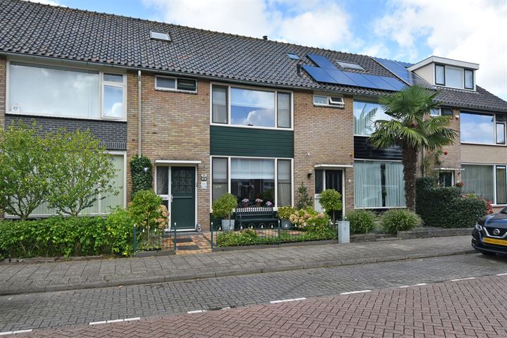 P.C. Hooftstraat 30 in Waddinxveen