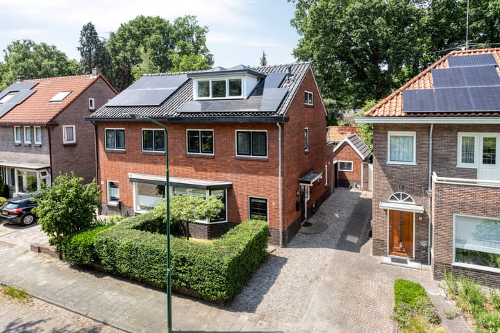 Photo of property P.H. van Rijnstraat 40, Veenendaal