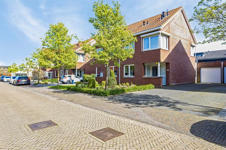 Paardebloemstraat 12 in Heinkenszand