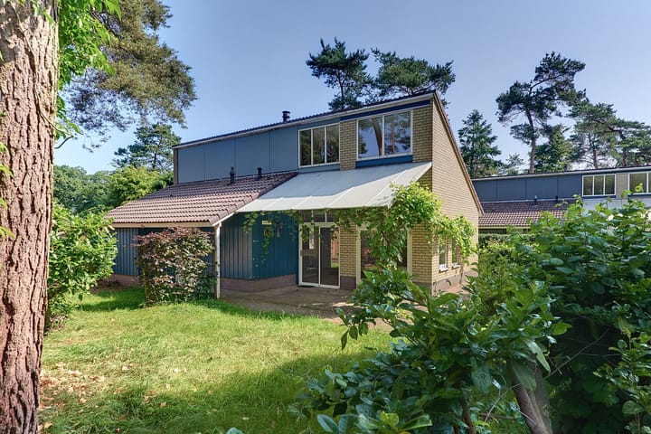 Paaslohof 13 in Hierden
