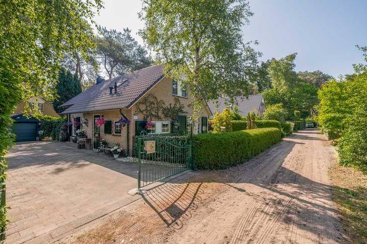 Paaslohof 33 in Hierden