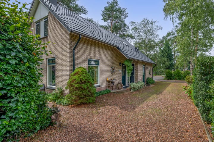 Paaslohof 35 in Hierden