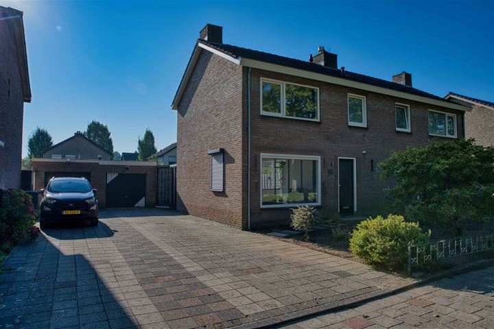 Photo of property Padevoortseallee 24, Zeddam