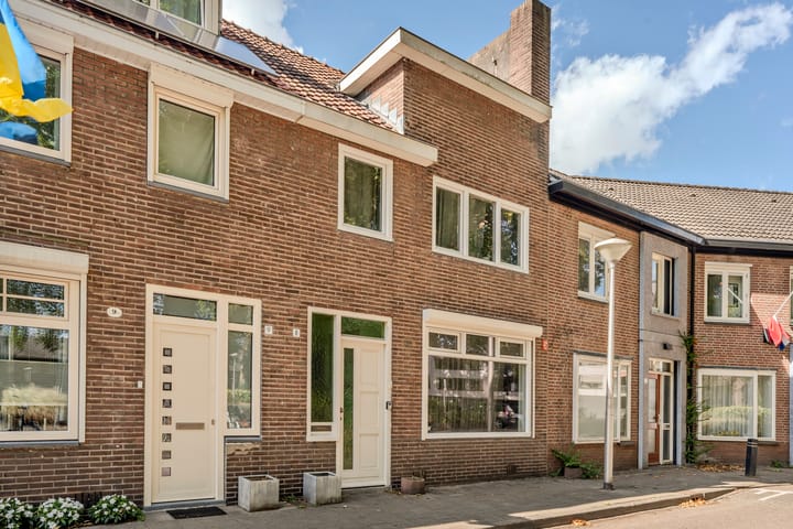 Paduaplein 8 in Tilburg
