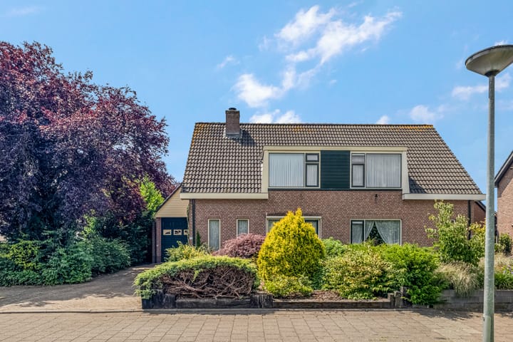 Paltrokstraat 12 in Kootwijkerbroek