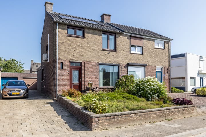 Panhuisstraat 12 in Amstenrade