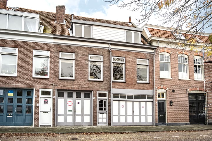 Papentorenvest 12-RD in Haarlem
