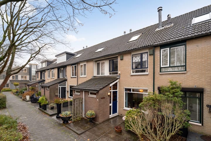 Paradijsvogelhoek 30 in Spijkenisse