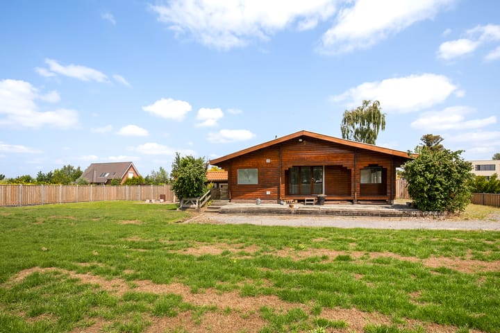 Photo of property Paradijsweg 104, Ter Aar