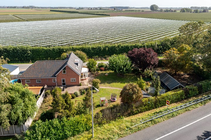 Parallelweg 10 in Nieuwendijk