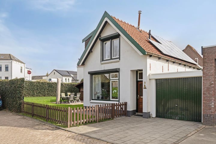 Photo of property Parallelweg 2, Klaaswaal