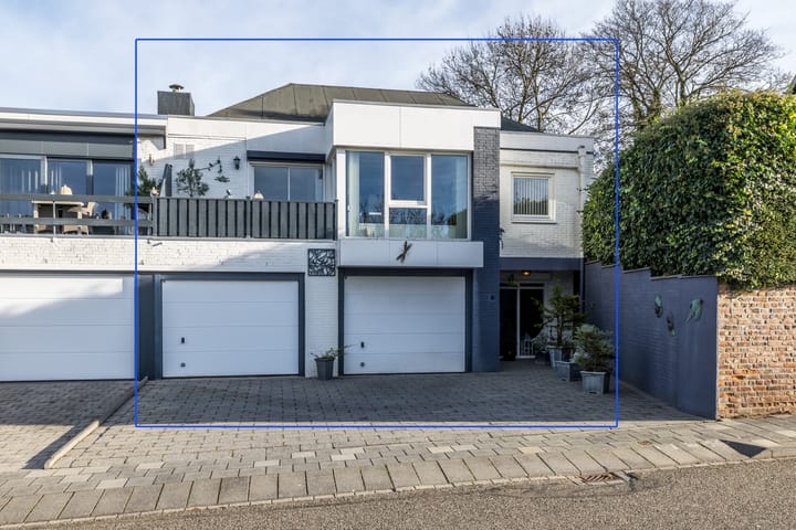 Photo of property Parallelweg 69, Valkenburg