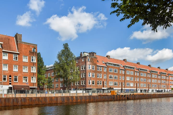 Paramaribostraat 2-1 in Amsterdam