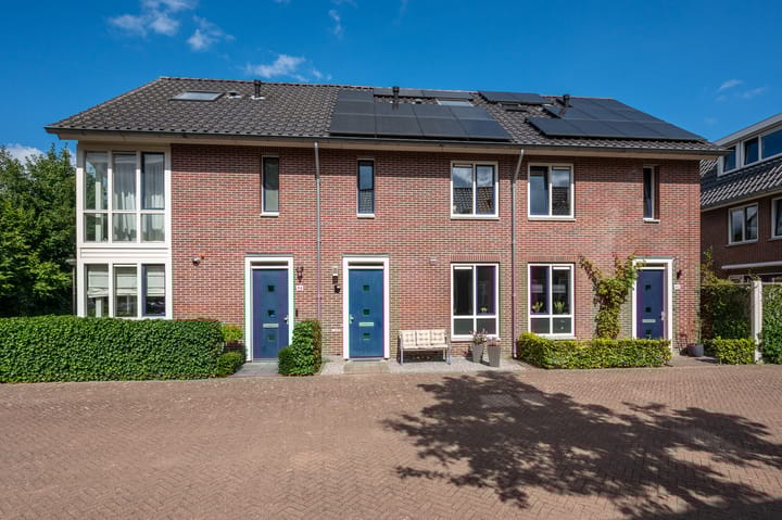 Photo of property Parelhoender 44, Apeldoorn