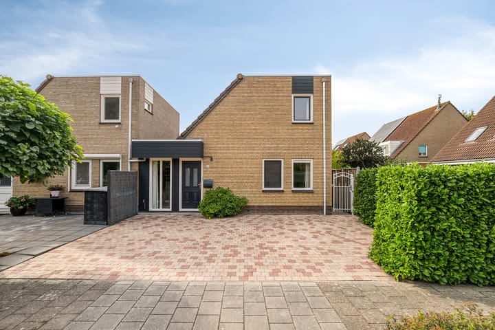 Parelmosstraat 30 in Almere foto
